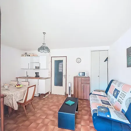 Les Cypres-2 By Interhome